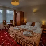Jedynak Couette-café 3*