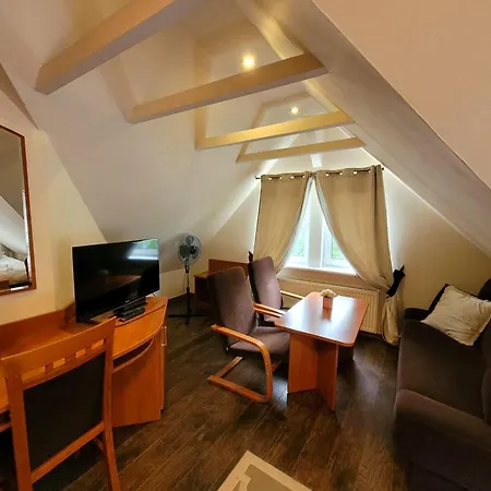 Bed & Breakfast Jedynak 3*