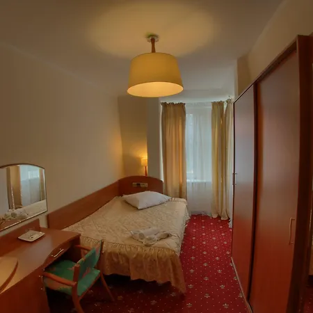 Jedynak Bed & Breakfast 3*