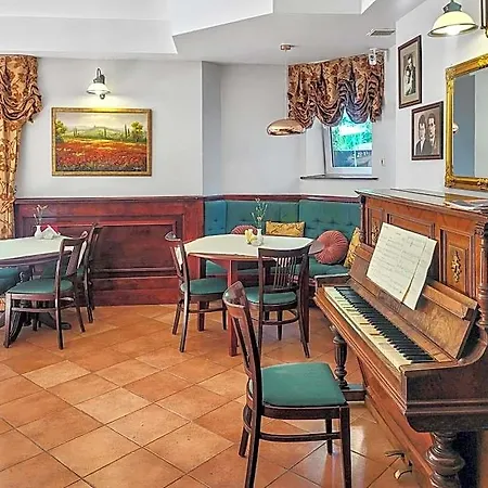 Jedynak Bed & Breakfast 3*